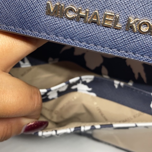 MK Wallet - Picture 5 of 7